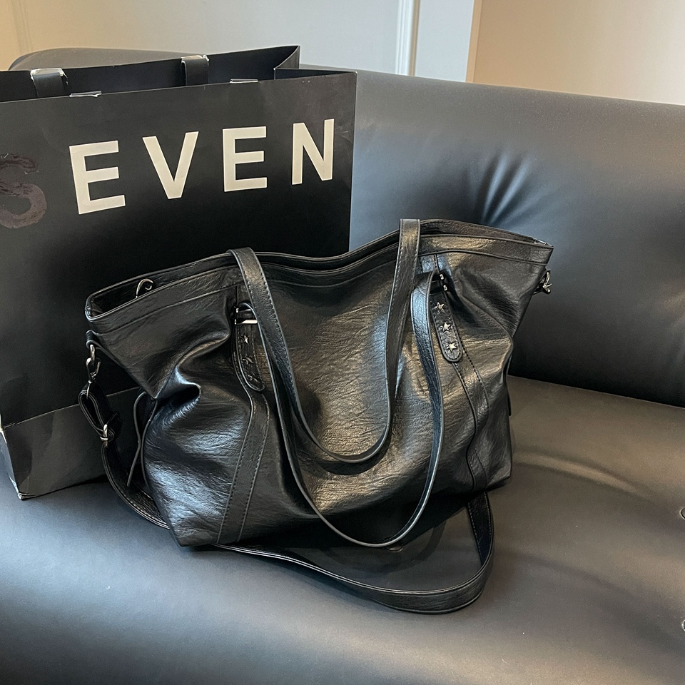 여성용 빅 블랙 숄더 크로스백 2026 호보 쇼퍼백 솔 - Luxury Bags 2026 리뷰 및 가격